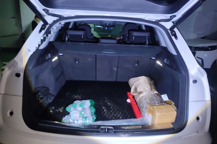 Used Audi Q5L 2022 40T Fashionable and Dynamic Model Trunk
