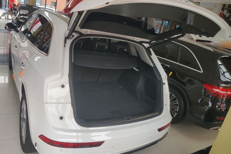 Used Audi Q5L 2022 Updated 40T Luxury Dynamic Edition Trunk
