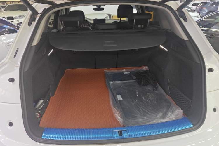 Used Audi Q5L 2022 Updated 40T Luxury Dynamic Edition Trunk
