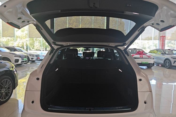 Used Audi Q5L 2022 Updated 40T Luxury Dynamic Edition Trunk