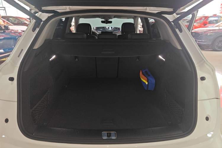 Used Audi Q5L 2022 Updated 40T Luxury Dynamic Edition Trunk