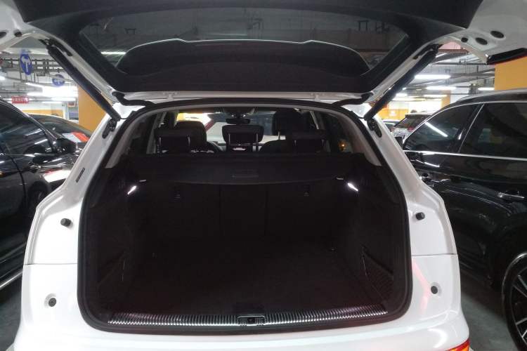 Used Audi Q5L 2022 Updated 40T Luxury Dynamic Edition Trunk