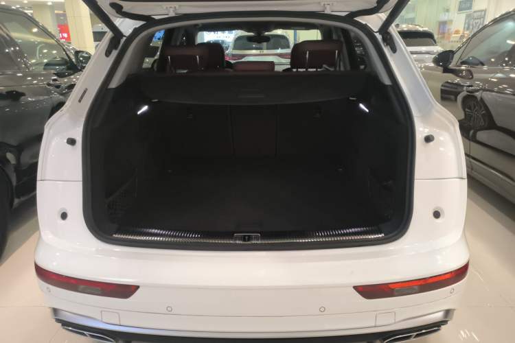 Used Audi Q5L 2022 Updated 40T Luxury Dynamic Edition Trunk