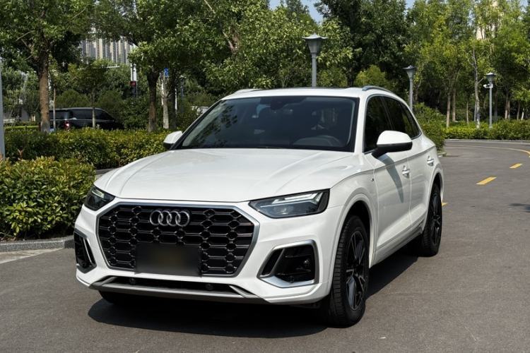 Used Audi Q5L 2022 40T Fashionable and Dynamic Model Guazi used car, China used car export, Used car for sale, Used  cars, Cheapest cars for sale