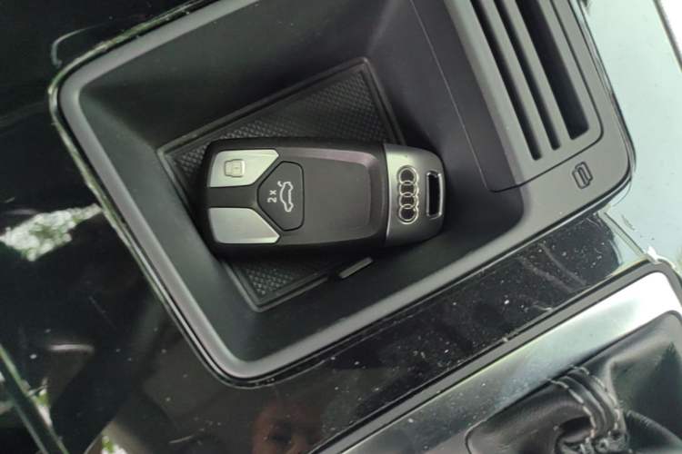 Used Audi Q5L 2022 45T Luxury Dynamic Model Vehicle Key