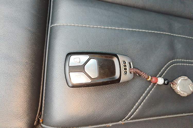 Used Audi Q5L 2022 40T Luxury Dynamic Model Vehicle Key