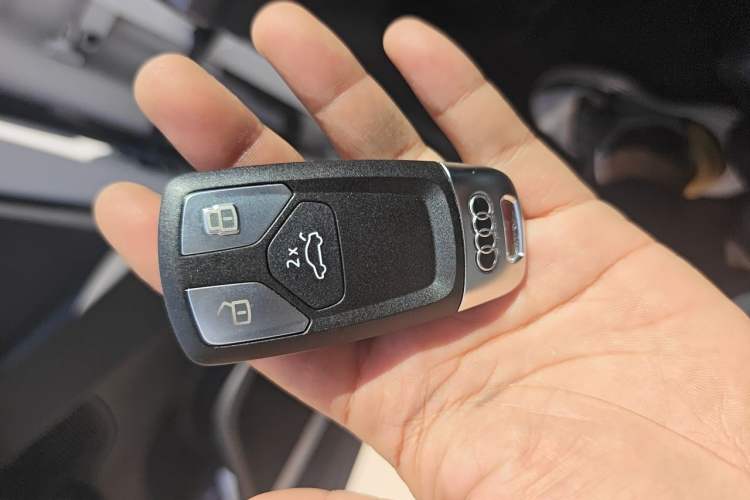 Used Audi Q5L 2022 Updated 45T Luxury Dynamic Version Vehicle Key