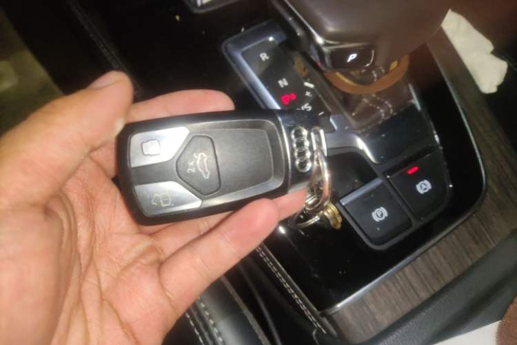 Used Audi Q5L 2022 Updated 45T Prestige Dynamic Edition Vehicle Key