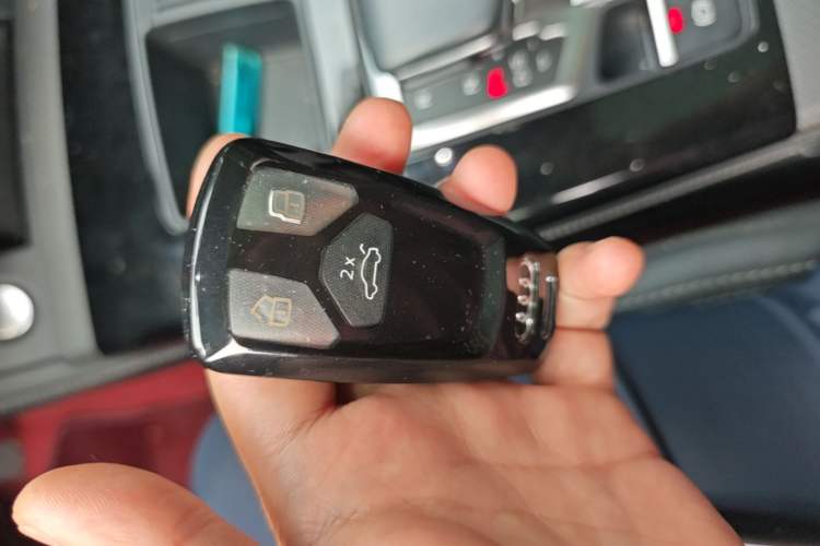 Used Audi Q5L 2022 40T Luxury Dynamic Model Vehicle Key