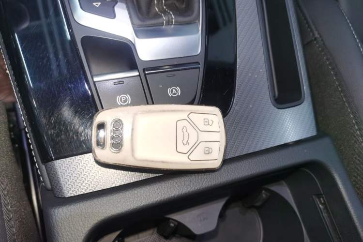 Used Audi Q5L 2022 45T Luxury Dynamic Model Vehicle Key