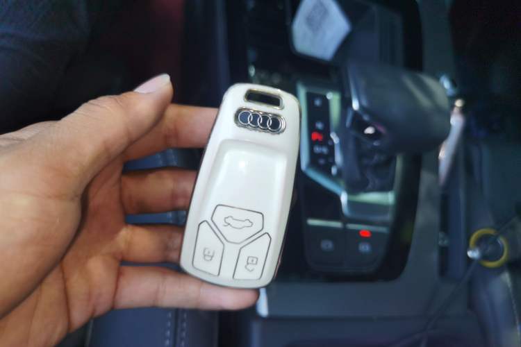 Used Audi Q5L 2022 45T Luxury Dynamic Model Vehicle Key