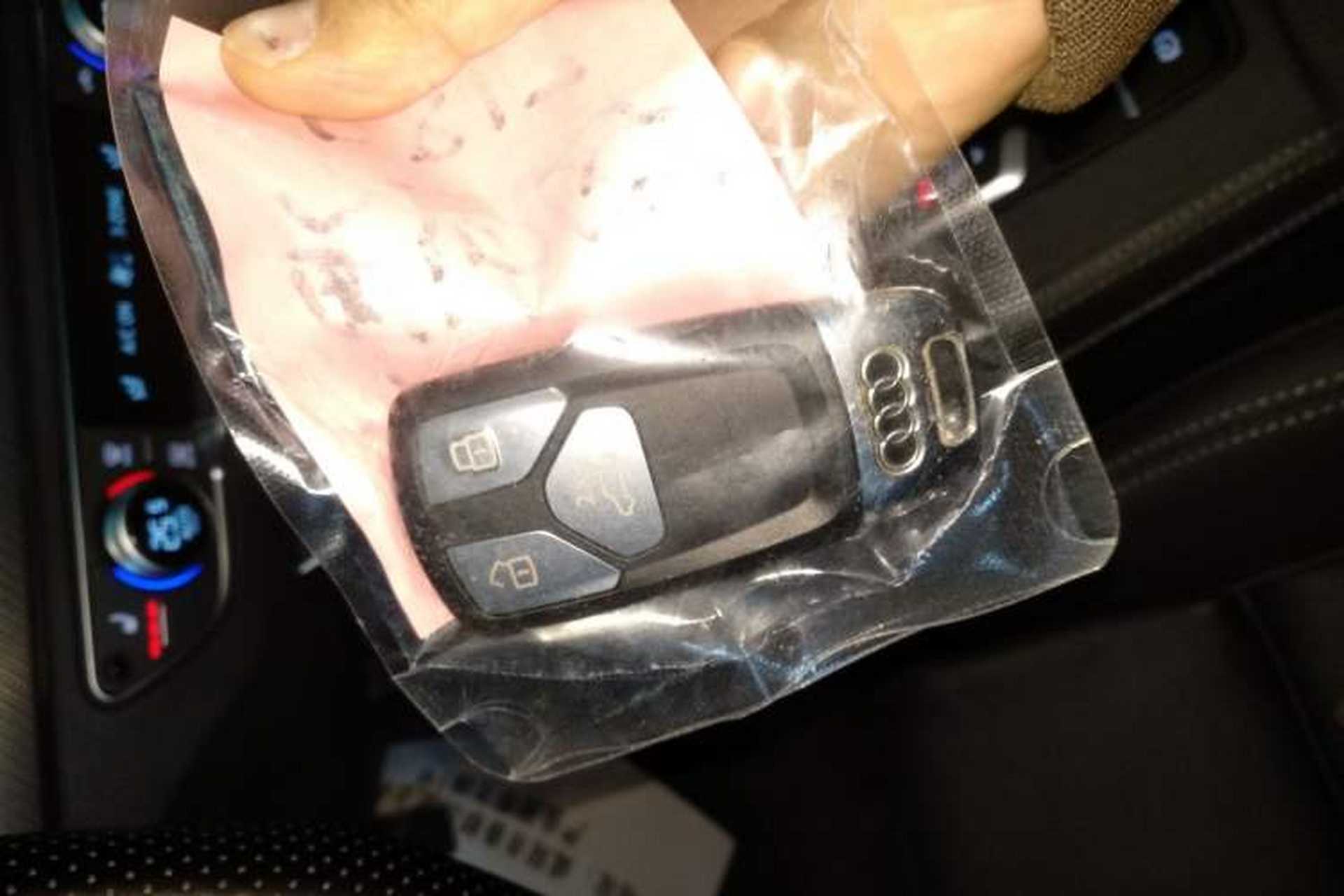 Used Audi Q5L 2022 Updated 40T Luxury Dynamic Edition Vehicle Key