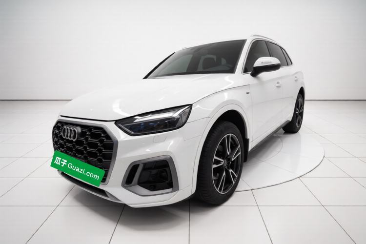 Używany Audi Q5L 2022 40T Fashionable and Dynamic Model Guazi used car, China used car export, Used car for sale, Used  cars, Cheapest cars for sale