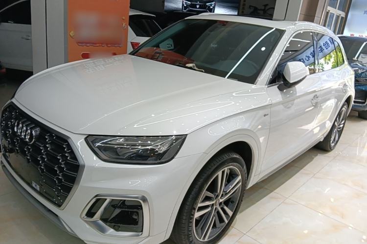 Used Audi Q5L 2022 40T Fashionable and Dynamic Model Guazi used car, China used car export, Used car for sale, Used cars, Cheapest cars for sale