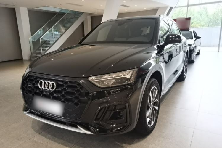 Used Audi Q5L 2023 40T Luxury Dynamic Model Guazi used car, China used car export, Used car for sale, Used cars, Cheapest cars for sale