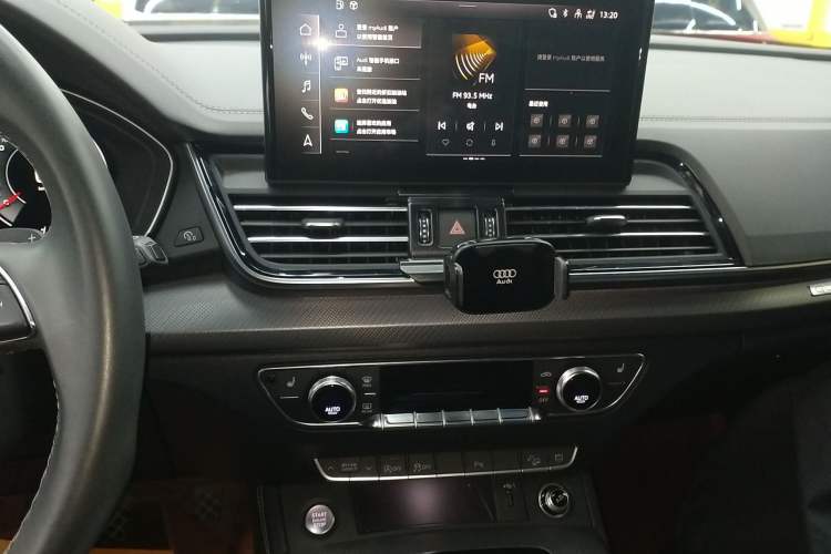 Used Audi Q5L 2023 40T Luxury Dynamic Model Audio And AC Panel