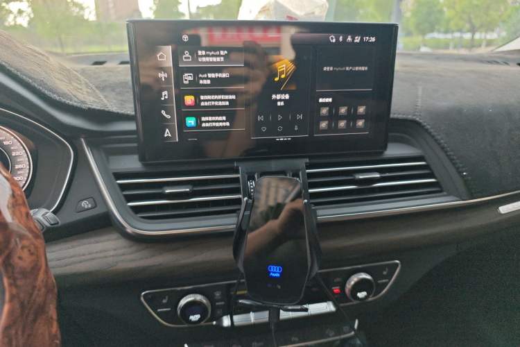 Used Audi Q5L 2023 40T Luxury Elegant Model Audio And AC Panel