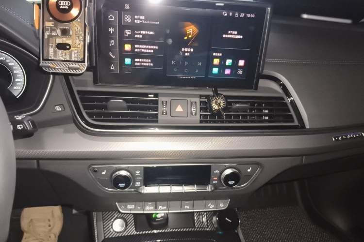 Used Audi Q5L 2023 40T Luxury Dynamic Model Audio And AC Panel