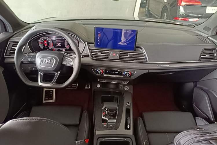 Used Audi Q5L 2023 45T Luxury Dynamic Model Center Console