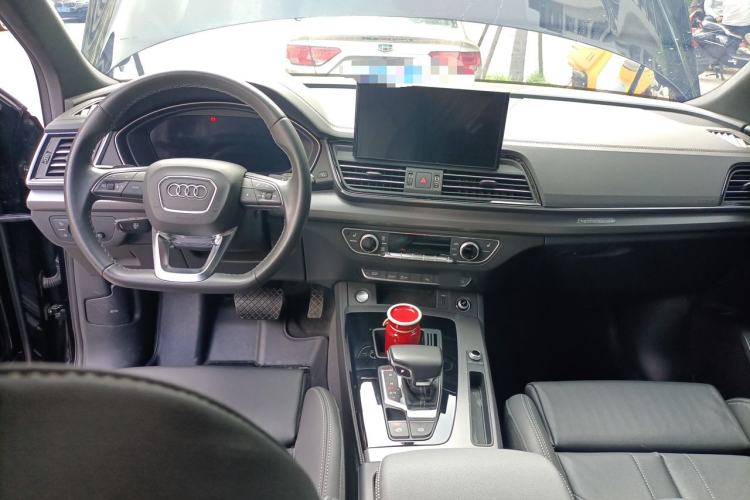 Used Audi Q5L 2023 40T Luxury Dynamic Model Center Console