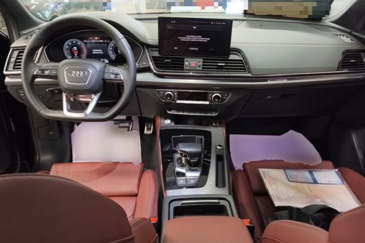 Used Audi Q5L 2023 40T Luxury Dynamic Model Center Console