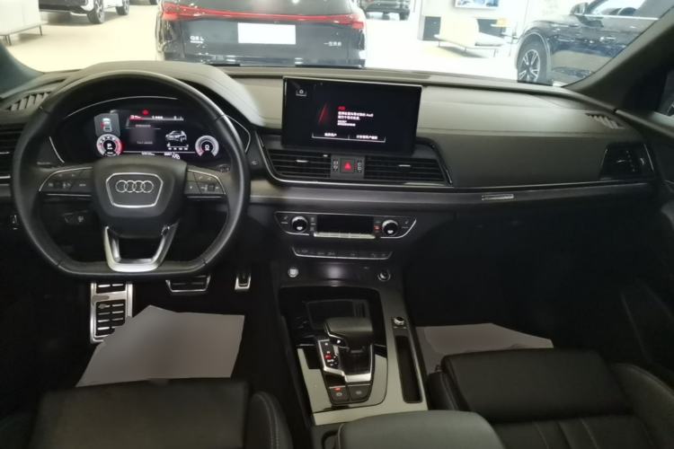 Used Audi Q5L 2023 40T Luxury Dynamic Model Center Console