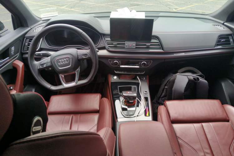 Used Audi Q5L 2023 40T Luxury Dynamic Model Center Console