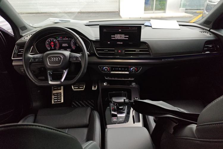 Used Audi Q5L 2023 40T Luxury Dynamic Model Center Console