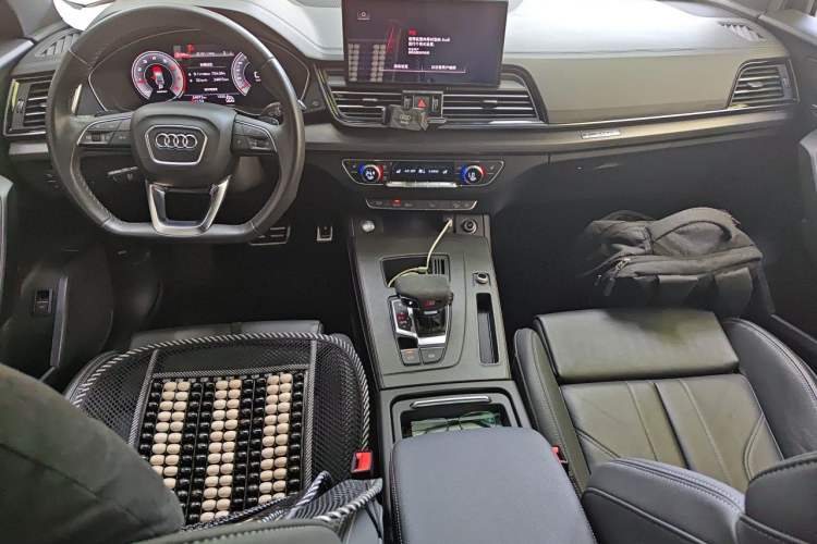 Used Audi Q5L 2023 40T Luxury Dynamic Model Center Console