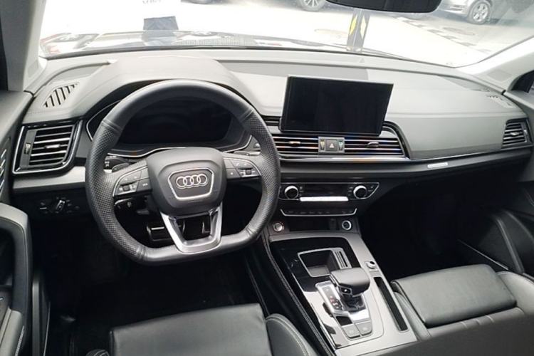 Used Audi Q5L 2023 45T Luxury Dynamic Model Center Console