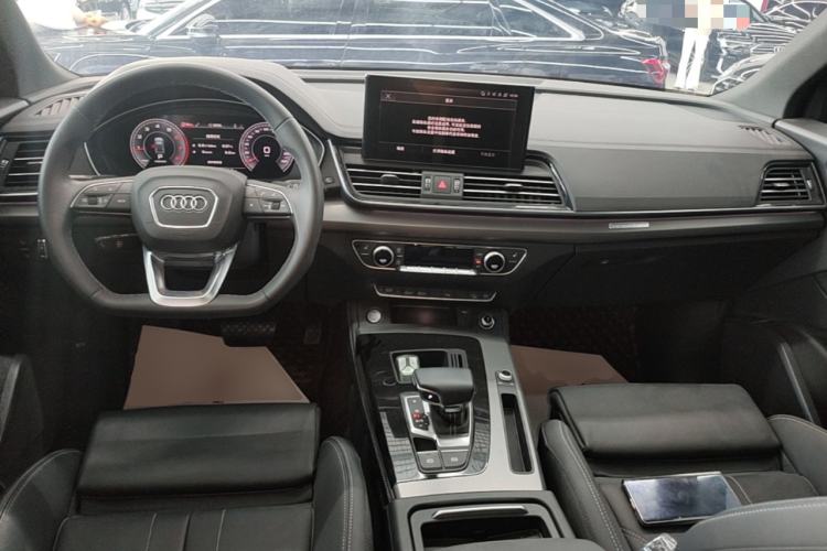 Used Audi Q5L 2023 40T Luxury Dynamic Model Center Console