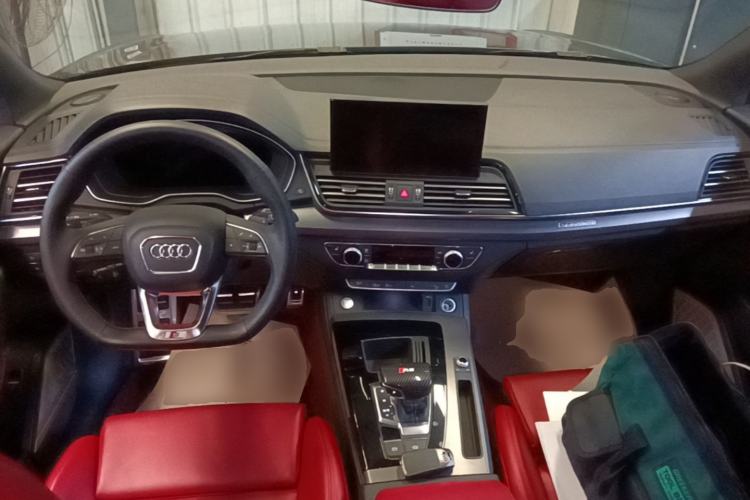 Used Audi Q5L 2023 40T Luxury Dynamic Model Center Console