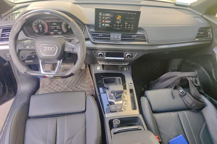 Used Audi Q5L 2023 40T Luxury Dynamic Model Center Console