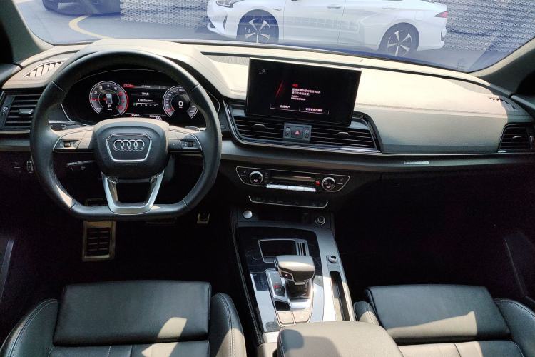 Used Audi Q5L 2023 40T Luxury Dynamic Model Center Console