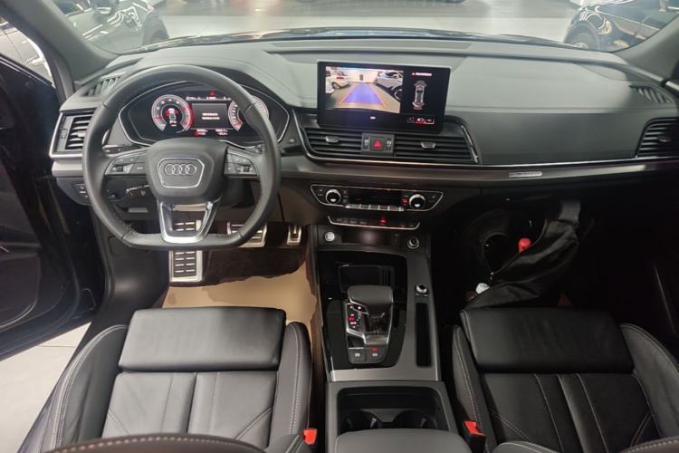 Used Audi Q5L 2023 40T Luxury Dynamic Model Center Console