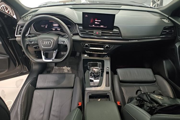 Used Audi Q5L 2023 40T Luxury Dynamic Model Center Console