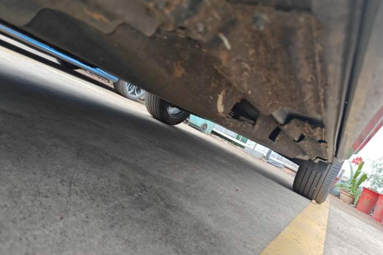 Used Audi Q5L 2023 45T Luxury Dynamic Model Chassis Front Left