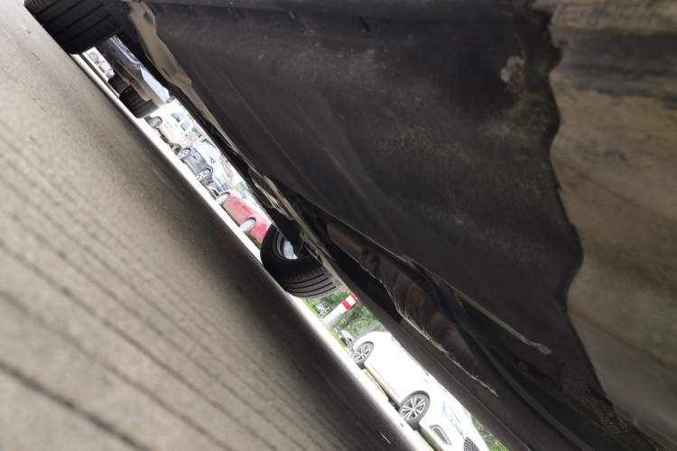 Used Audi Q5L 2023 40T Luxury Elegant Model Chassis Front Right