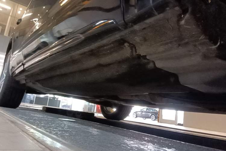 Used Audi Q5L 2023 40T Luxury Dynamic Model Chassis Front Right