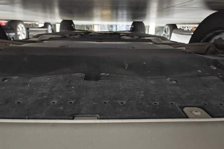 Used Audi Q5L 2023 40T Luxury Dynamic Model Chassis Front