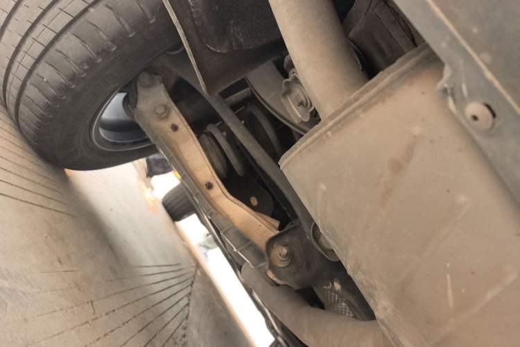 Used Audi Q5L 2023 40T Luxury Dynamic Model Chassis Rear Left