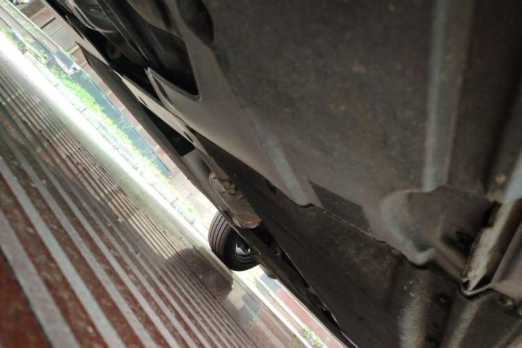 Used Audi Q5L 2023 40T Luxury Dynamic Model Chassis Rear Right