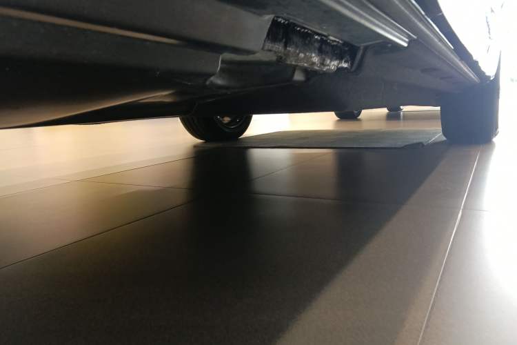 Used Audi Q5L 2023 40T Luxury Dynamic Model Chassis Rear Right