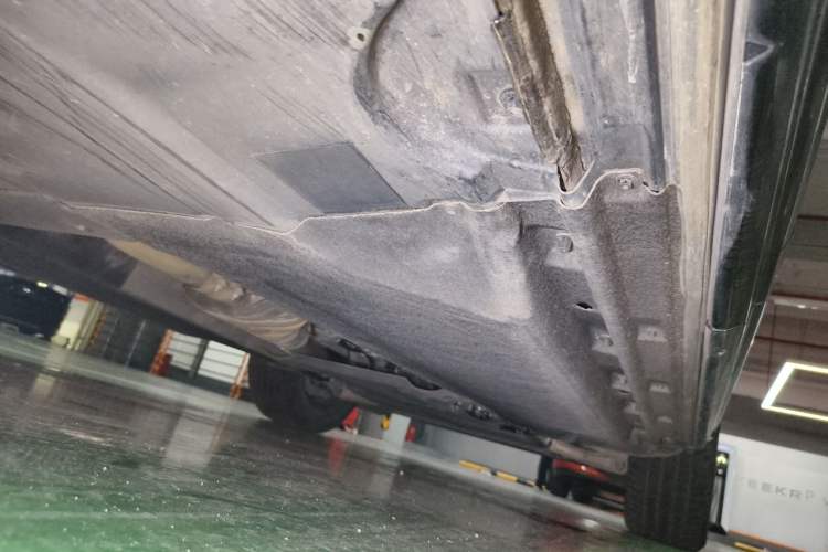 Used Audi Q5L 2023 40T Luxury Dynamic Model Chassis Rear Right