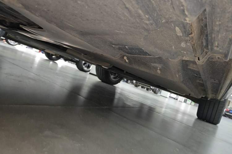 Used Audi Q5L 2023 40T Luxury Dynamic Model Chassis Rear Right