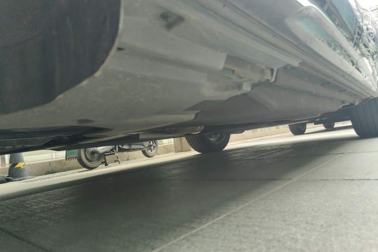Used Audi Q5L 2023 40T Luxury Dynamic Model Chassis Rear Right