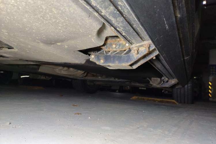 Used Audi Q5L 2023 40T Luxury Dynamic Model Chassis Rear Right