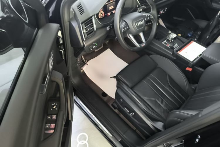 Used Audi Q5L 2023 45T Luxury Dynamic Model Driver Seat