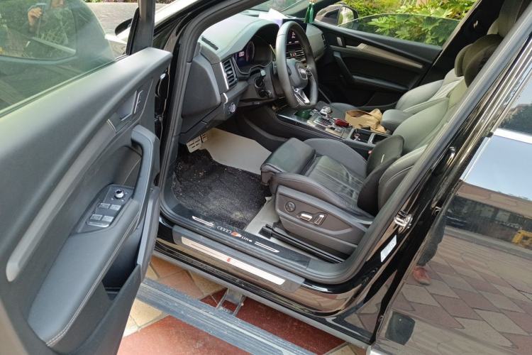Used Audi Q5L 2023 40T Fashionable and Dynamic Edition Driver Seat