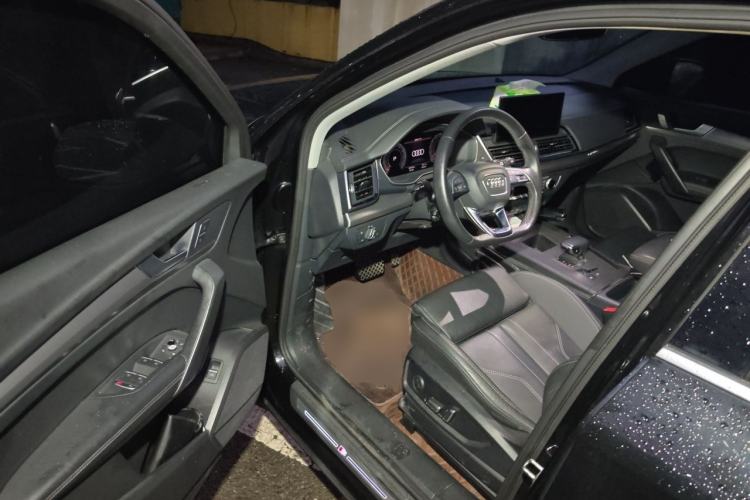 Used Audi Q5L 2023 40T Fashionable and Dynamic Edition Driver Seat